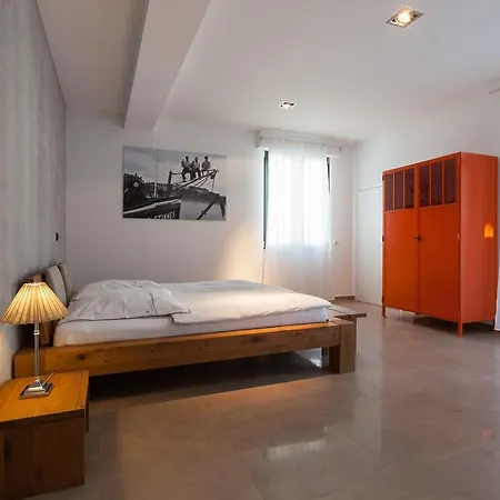 住宿加早餐酒店 Altes Rathaus 吕德斯海姆