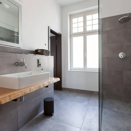 Altes Rathaus 住宿加早餐酒店 4*