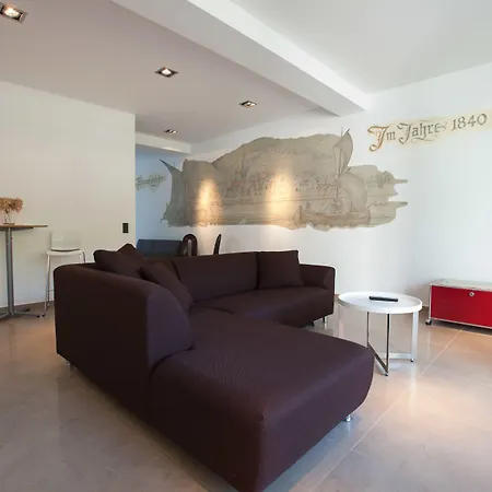 Altes Rathaus 住宿加早餐酒店 4*